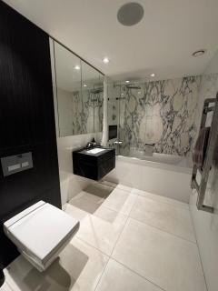 Modern 1 Bedroom Luxury Apt - London - 6