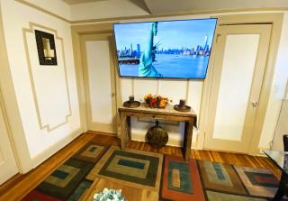 NYC Cozy Private Bedroom with Free Parking & Near Subway - Business & Tourists - Van Nest - 5