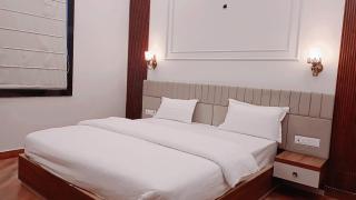 Hotel Divine Banaras By Resort - - 1