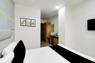 Super Townhouse Madhapur 100 feet Road formerly JKC Grand - Hyderabad - 1