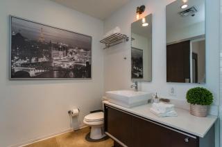 Artsy Retreat Condo 30day min w WiFi AC Parking TV Furnished Rooftop 3455 - Nashville - 0