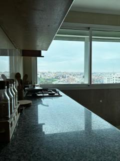 Bright and Cozy Guest Room with Stunning Views - 5 mins to Beach! - Tangeri - 2
