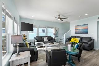 Sangria Sunset by BV! NEW Beachfront 5BR, Sleeps 18, Multiple Decks! - Gilchrist - 1