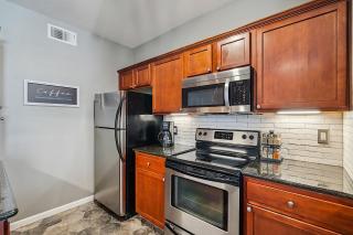 At The Plaza Modern Resort-Style Condo 5069 - Scottsdale - 3