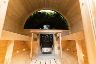 Tree House - Luxury Riverside Escape! - Bedford - 2