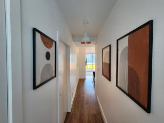 Landmark Views Licensed 2-Bedroom with Soundbar and Large Outdoor Space - 8