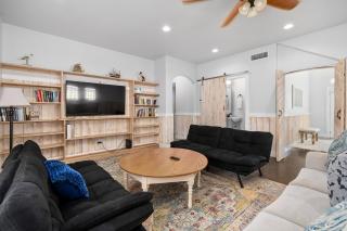 BV Coastal luxury Huge 4 bedroom home and Boardwalk to the Beach 5793 - 3