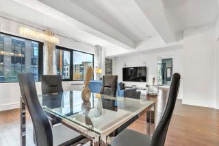 Luxurious 2 Bedroom 2 Bathroom Condo Downtown Montreal - Montréal - 8