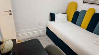 Great flat w. balcony on iconic pedestrian street - Oporto - 2