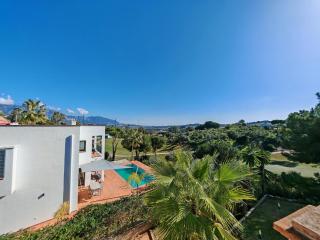 La Cala Golf Villa Stunning Views and Heated Pool - Málaga - 9