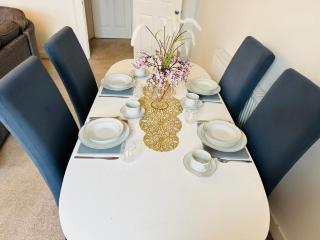 Private Parking, Urban Comfort & City Haven - Plymouth - 3