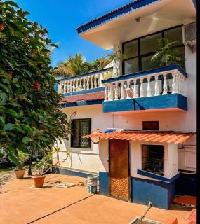 1BHK suites with Kitchen & Pool by Goaround Homes at Vagator - Vagator - 4