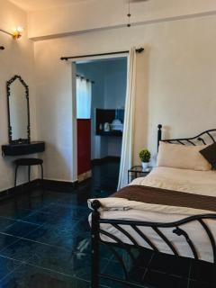 1BHK suites with Kitchen & Pool by Goaround Homes at Vagator - Vagator - 1