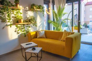 Apartments "CALMA" with Private Pool - Suitable for Groups of People - Novalja - 2