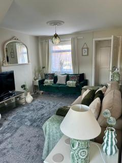 Peak District - 2 Beds - Sleeps 4 - Pet Friendly - Chesterfield - 2