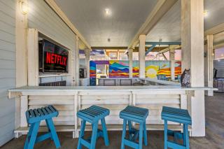 Seaside Sunrise Luxury Beachfront, Hot Tub, Firepit, Elevator - Port Bolivar - 5