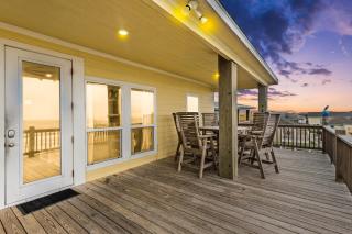 Waves & Whiskey Beachfront HotTub Double Decks! Tiki Bar - Crystal Beach - 1