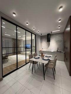 Двухкомнатная квартира с роскошным видом на город Exclusive Apartment - Almaty - 9