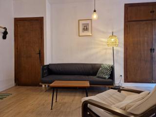 Habitación amplia y tranquila con baño privado en piso compartido - 4