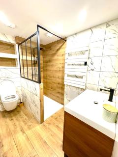 Appartement Murol neuf calme, centre village, vue Château - Murol - 5