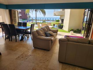 Casa Amigos , entire 3 bedroom ground floor condo at Playa Grande Condominium Resort - 4