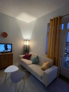 NEWBORN CENTER hostel ALL DAY FREE COFFEE - Prishtinë - 7