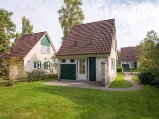 Holiday home on a holiday park - Hellendoorn - 4