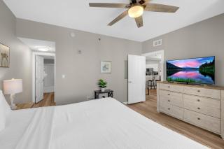 2-Bedroom Beachfront Condo at Shores of Panama! by Dolce Vita Getaways PCB! - Panama City Beach - 4