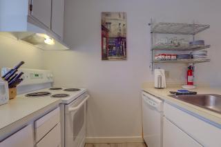 Beautiful Condo River Views Steps to Downtown Heart of Hood River 4263 - 6