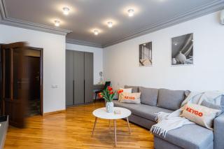 Comfy 1BR CityCenter Self Checkin by Keygo 120 - Erevan - 8