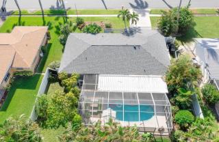 Palms and Paradise - 6