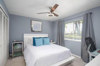 Palms and Paradise - 4