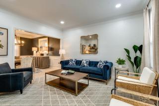 Beautiful Sleek and Modern 4 bdrm - Franklin - 8
