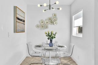 Dream Hollywood Beach Retreat With Jacuzzi and Fire Pit - Dania Beach - 4