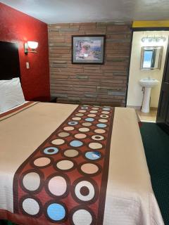 Holly Motel Southampton - Southampton - 3
