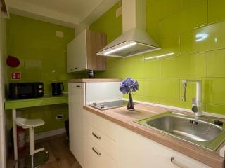 Apartman Jacuzzi Be Happy - Zagabria - 1