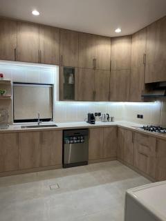 new Luxury Apartment near Masjid Quba - Medina - 2