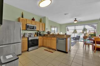 Windsor Hills 3 Bedroom Private Pool Townhome 0858 - 4