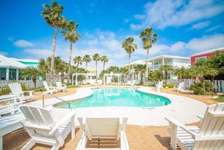 Turquoise Treasure - Boardwalk to the Beach Beach Gear Credit - Ormond Beach - 7