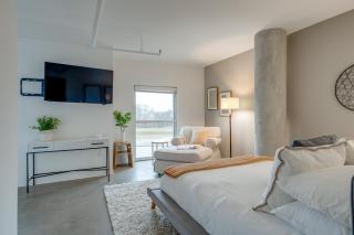 5M102 Two-story 2BR 2BA Work Live - Nashville - 5