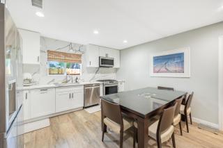 Remodeled House Near Disneyland - 8