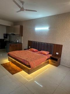 Serenity Skyline - Vrindāvan - 6
