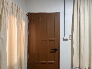 Kith & Kin Hostel - Godown - 8