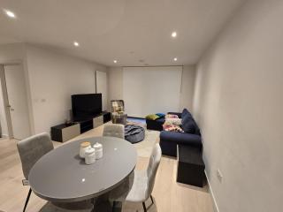 En-suite Toilet in Private Room London ExCel London City Airport Royal Wharf - Londra - 3