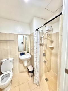 New Condo at Grand Riviera Suites across US Embassy - Manila - 1