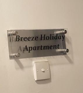 Breeze Holiday Apartment - 9