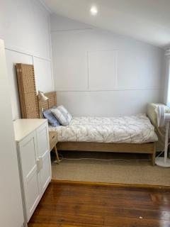 Canterbury Cottage - dog friendly - Wonthaggi - 4