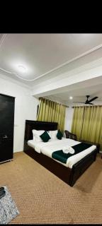 The Sunset Lodge - Gulmarg - 4