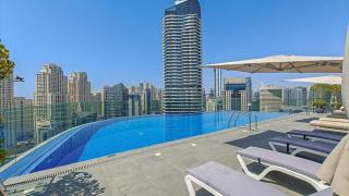 Vogue Condor Star Dubai Marina - Fully Renovated, Brand-New One Bedroom Apartment with Balcony and Infinity Pool Access - 8
