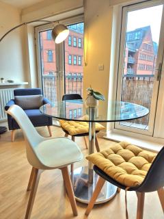 Central 2 Bedroom London Flat, minutes from Shoreditch, Spitalfields & Brick Lane, Sleeps 4 guests - Londra - 2